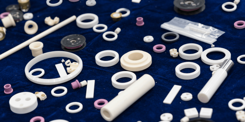Alumina ceramic material